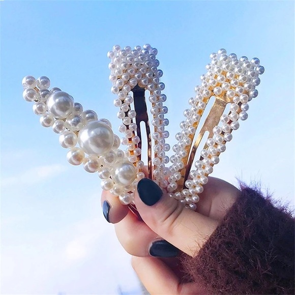 BLOGGER FAVE pearl hair clip 2 clips for 5$ - Picture 7 of 8